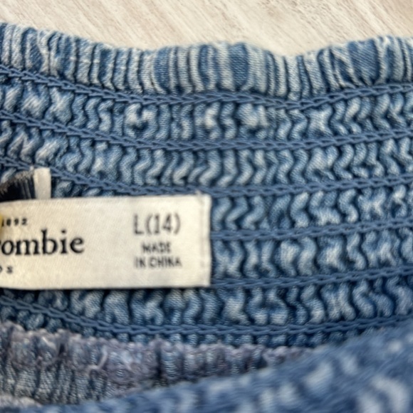 Abercrombie Kids Denim Shorts - Picture 3 of 4